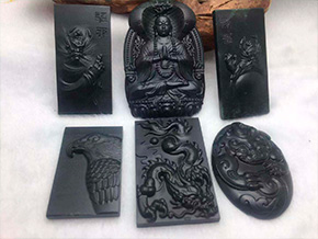 黑曜石用全自動(dòng)玉石雕刻機加工玉器掛件